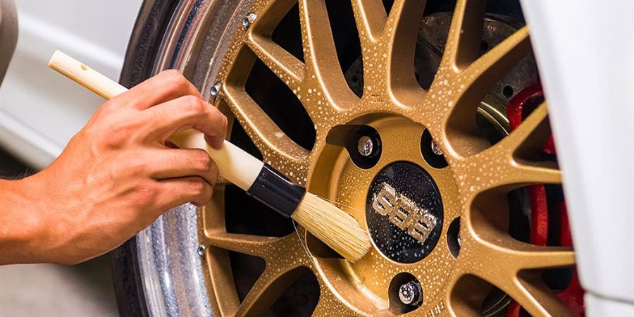 Jemný detailingový štětec Chemical Guys Goat z přírodních štětin pro interiér i exteriér vozidla.