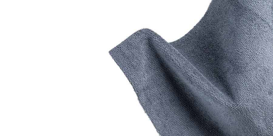 Čištění a leštění laku automobilu Stírání vosků, sealantů a detailerů Čištění skel bez šmouh Údržba plastových a interiérových povrchů Použití v domácnosti na hladké i citlivé materiály 