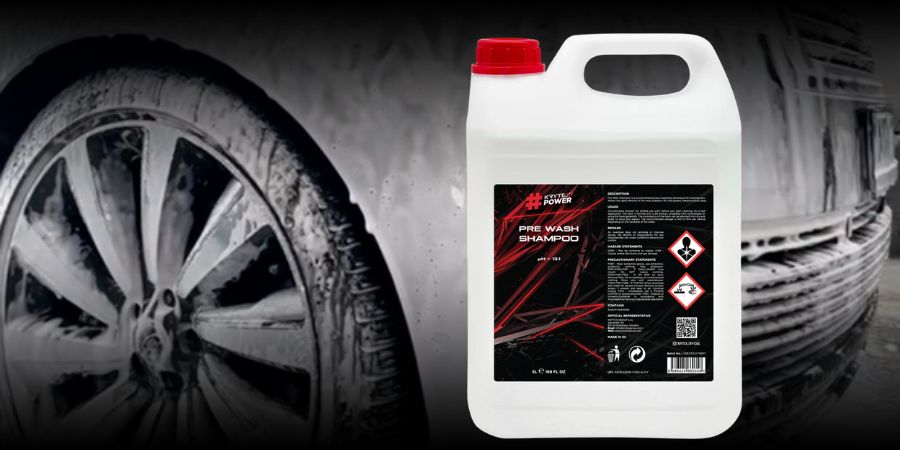 KRYTEX Pre Wash Shampoo 1L je určen výhradně jako předmycí prostředek a není vhodný pro ruční mytí. Díky svým agresivnějším čisticím vlastnostem se používá pouze v první fázi mytí, kde uvolňuje a odděluje silné nečistoty od povrchu vozidla. Zároveň pomáhá udržovat mycí kartáče a nástroje čisté, čímž přispívá k jejich delší životnosti. 
