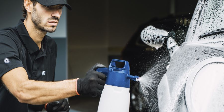Pěnový postřikovač IK FOAM Pro 2 ALK