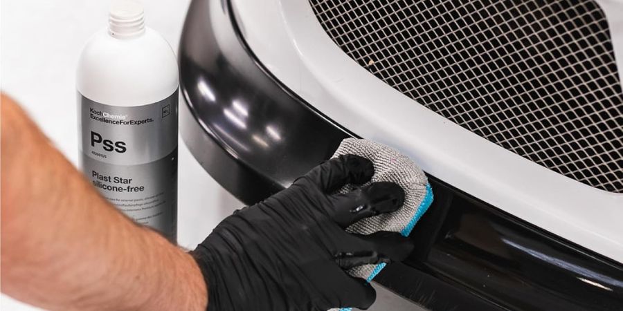 Koch Chemie Plast Star, Koch-Chemie Plast Star Pss, Plast Star siliconölfrei, ošetření venkovních plastů auta, oživovač plastů na auto, oživovač černých plastů, renovace plastů auta, ochrana plastů auta, přípravek na vybledlé plasty, péče o venkovní plasty, UV ochrana plastů, dressing na plasty, ošetření pryže auta, péče o pneumatiky, ošetření těsnění dveří, autokosmetika Koch Chemie